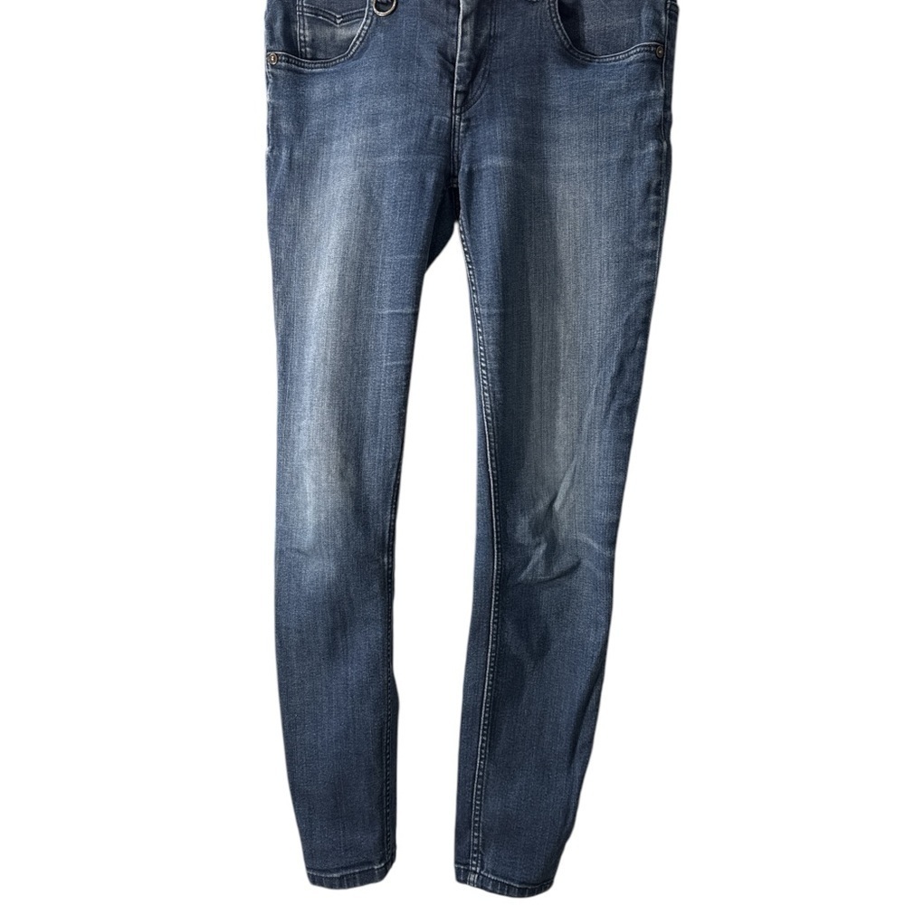 Burberry Brit Distressed Skinny Jeans Size 28, Pre-Owned Good Condition - Picture 1 of 12